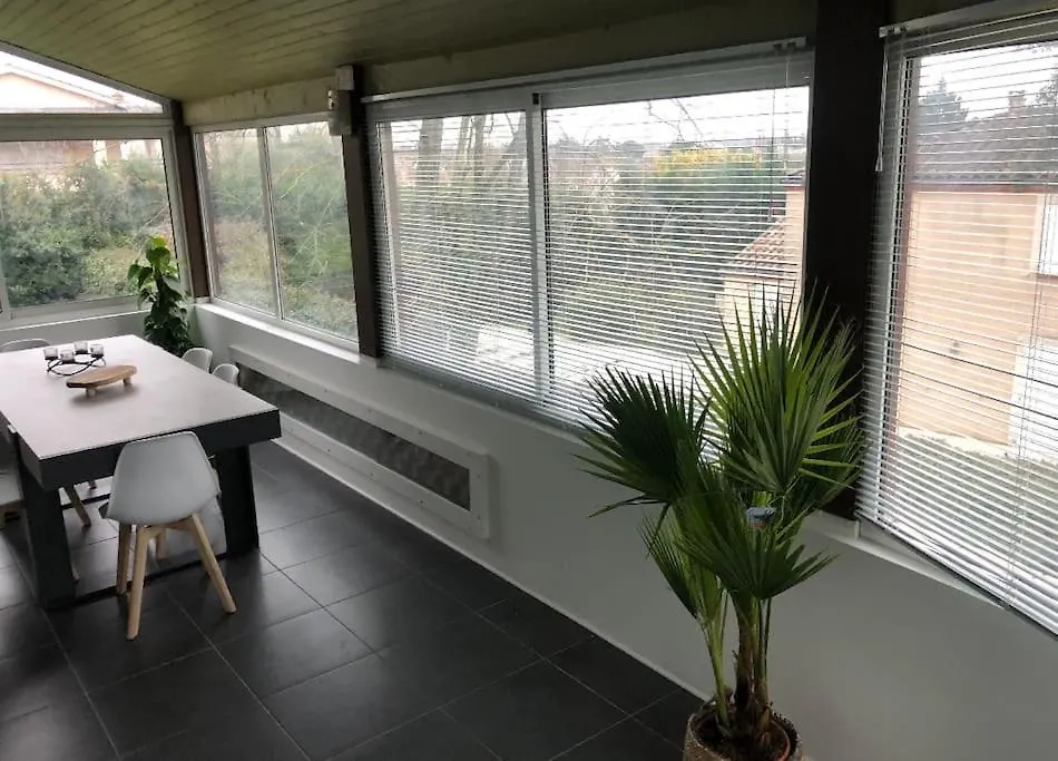 Apartment Chambre Qualite Hotel 4 Etoiles Dans Un Appartement Partage Frouzins